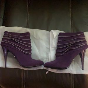 Qupid Luxe purple heel size 10